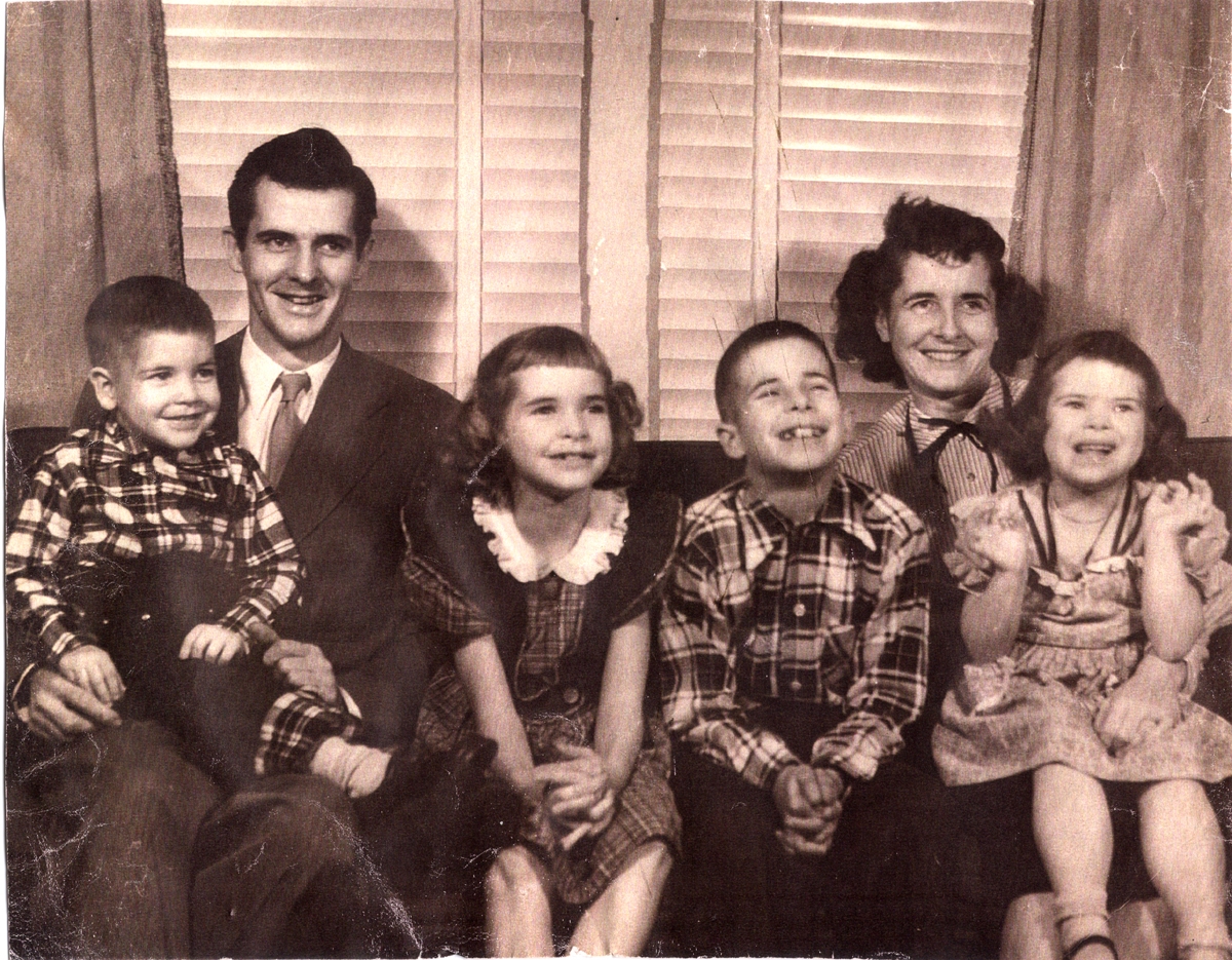 Hilsdon-fam-1951